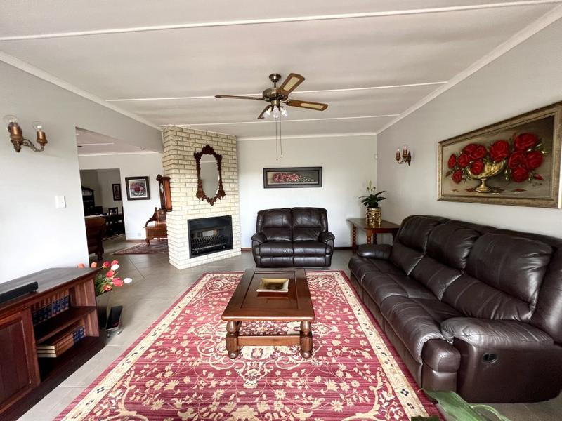 4 Bedroom Property for Sale in Lindley Free State